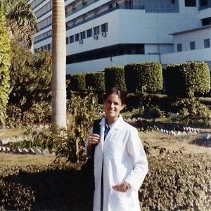 Helen Trebbau ✰ Médico Psiquiatra, Biomédico y Wellness Coach