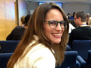 Dra. Helen Trebbau ✰ Médico Psiquiatra, Biomédico y Coach de Talento especialista en conectar con tu GENIALIDAD